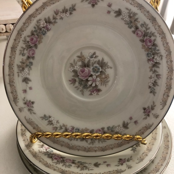 3 Wellington By Celebrity Fine China Of Japan Plates. - Picture 5 of 10